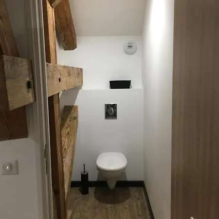 Lievre 4 Etoiles 코르니몽