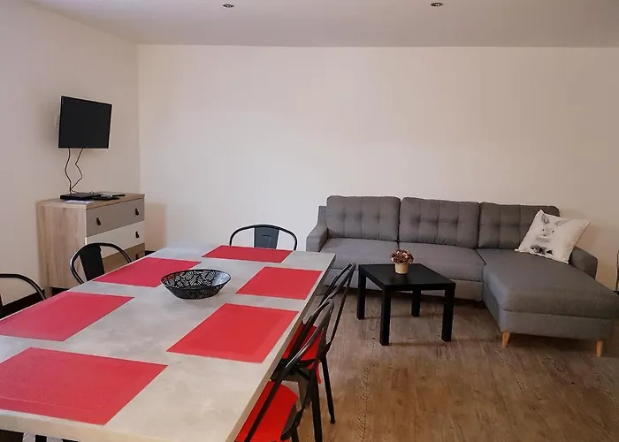 Lievre 4 Etoiles Lägenhet *